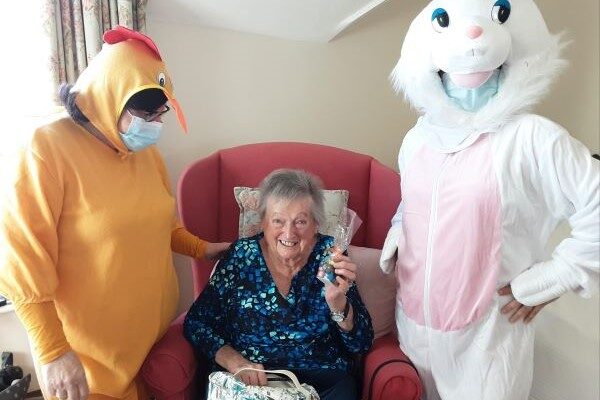 Easter fun brings smiles to New Forest Colten Care residents 