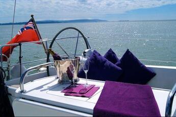 Escape Yachting - Sailing Days on the Solent